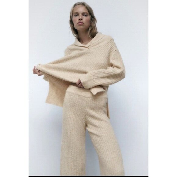 Zara Beige Ribbed Cable Knit Sweater - Picture 1 of 5